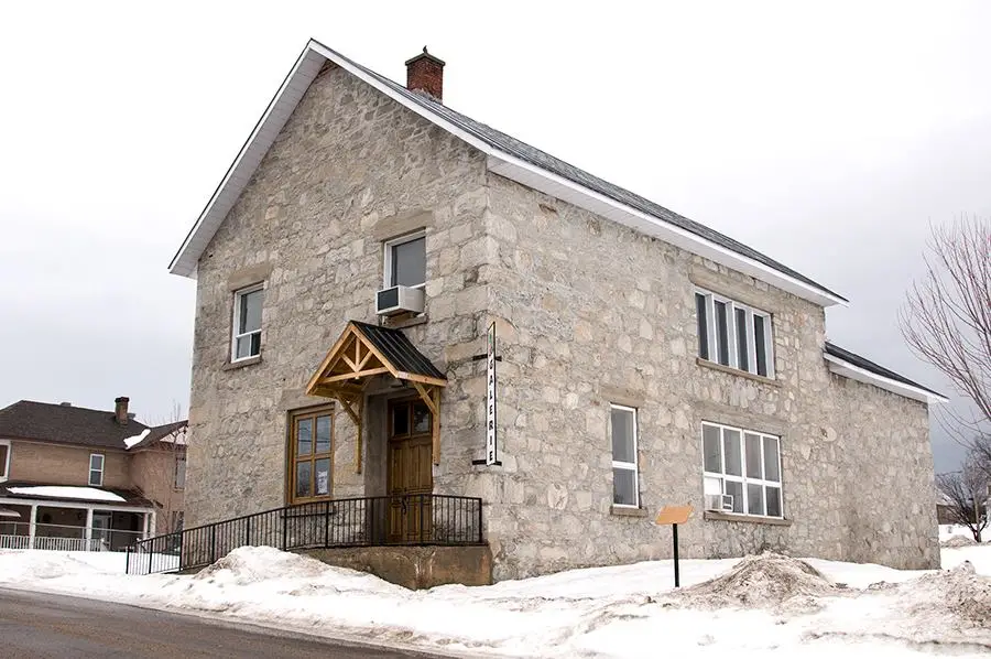 Pontiac Stone School